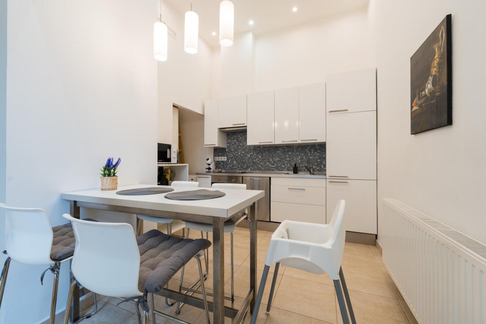 Spacious Apartment By Opera Boedapest Buitenkant foto