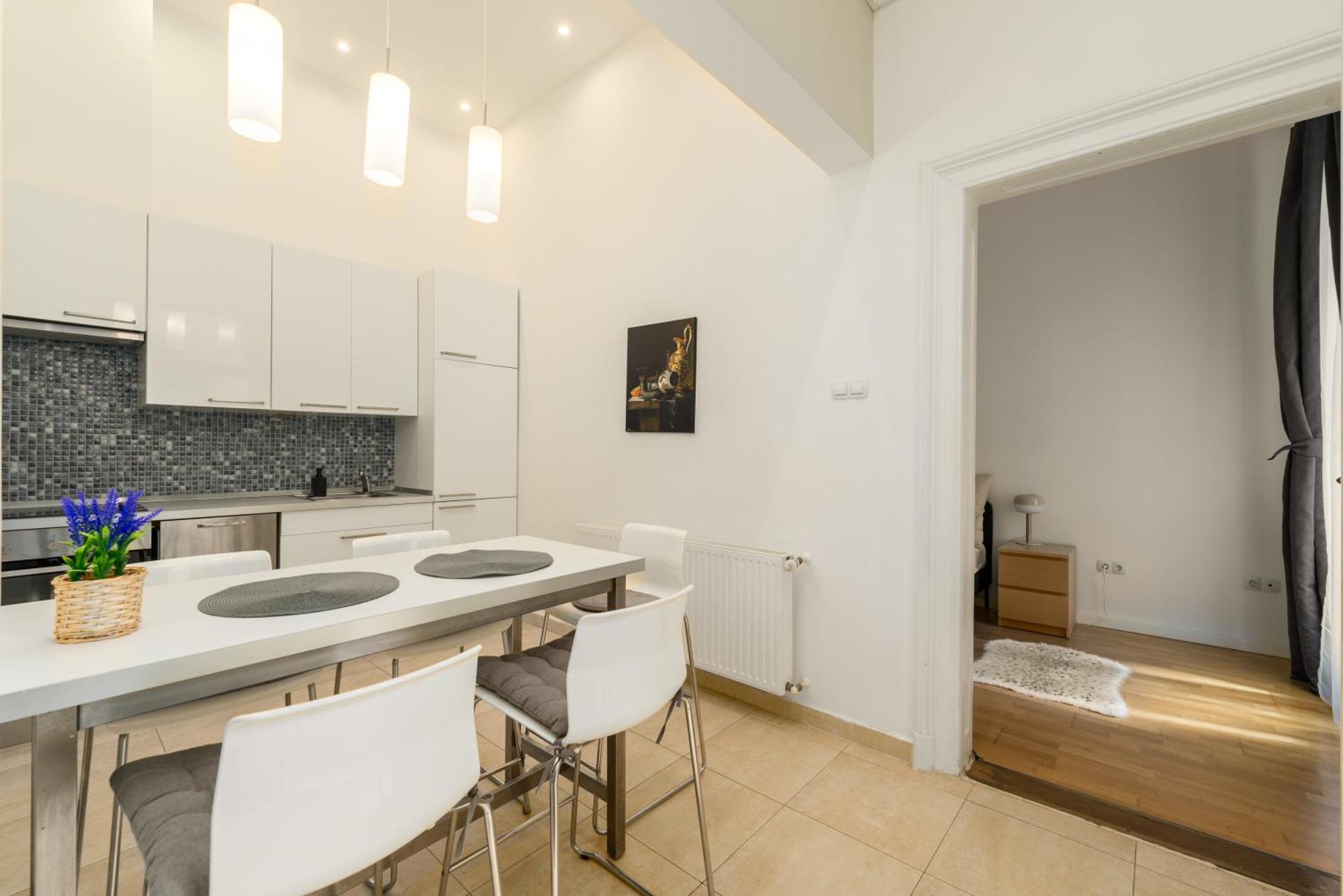 Spacious Apartment By Opera Boedapest Buitenkant foto